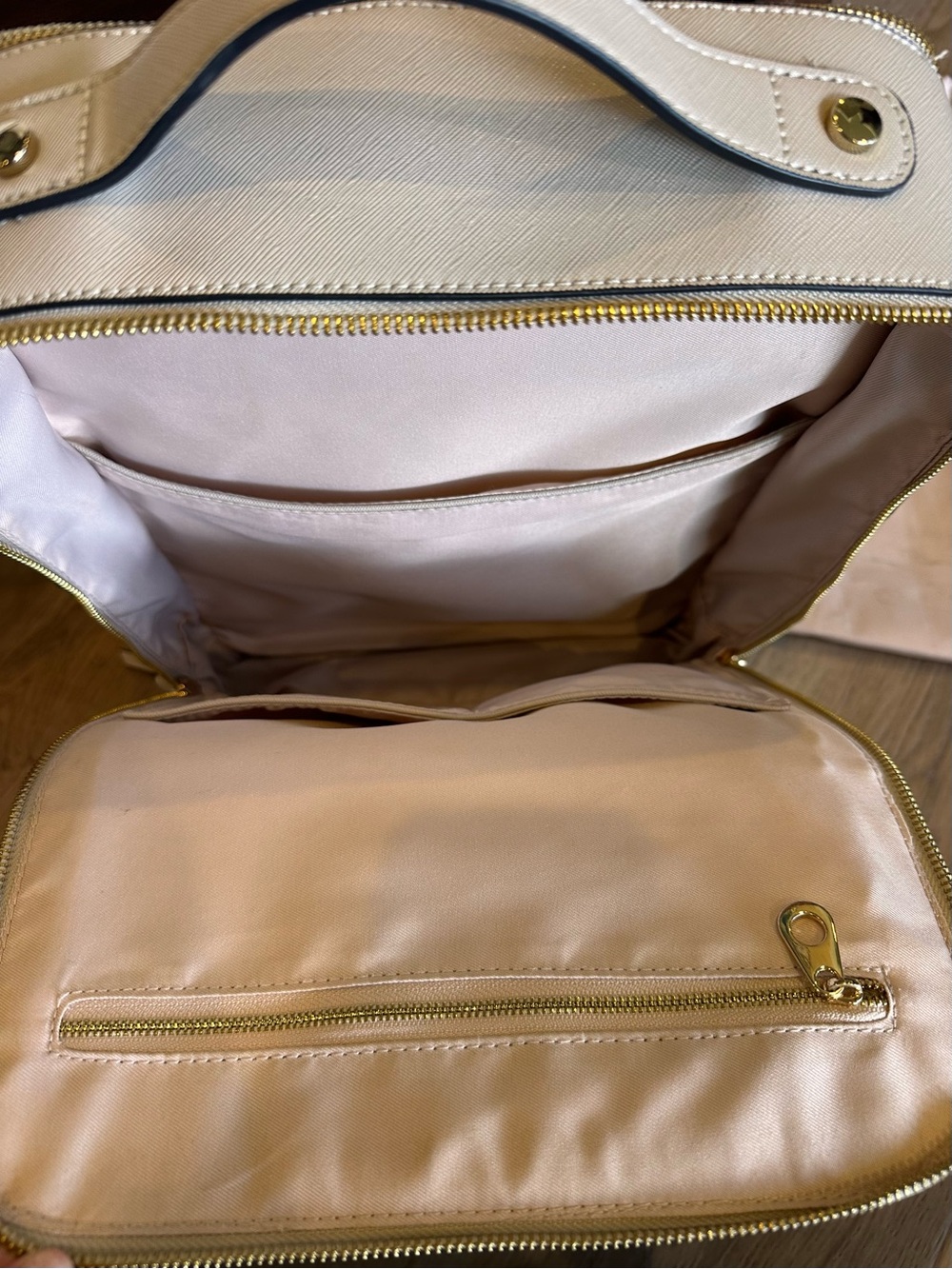 ⭐️LAST CHANCE⭐️ CALPAK 15” Kaya Laptop Backpack in Stone ✈️ - Picture 11 of 16